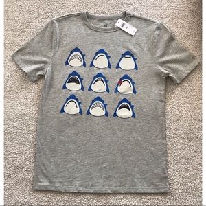 🦈 GAP Shark Graphic Tee